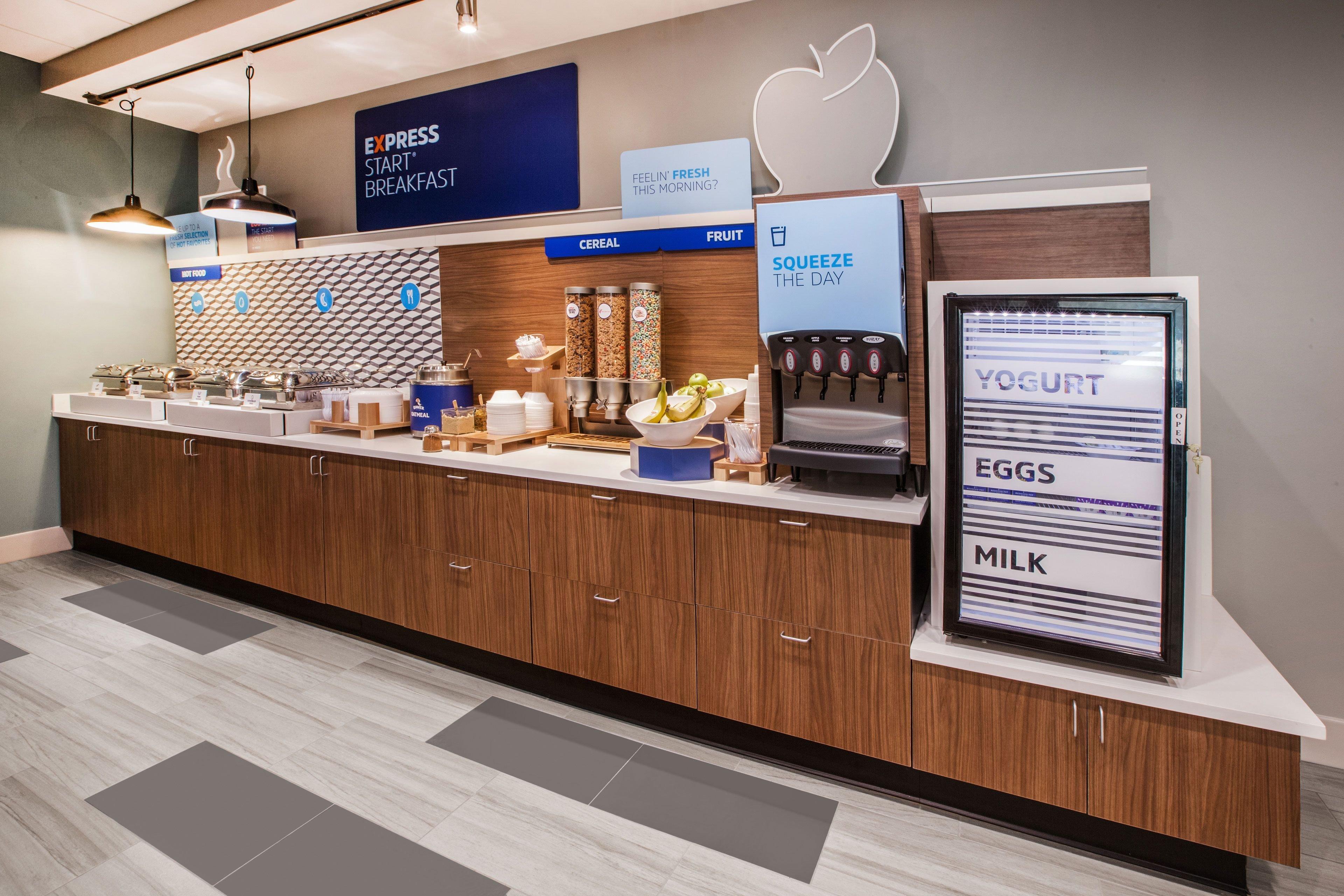 Hotel Express & Downtown By Ihg 3*