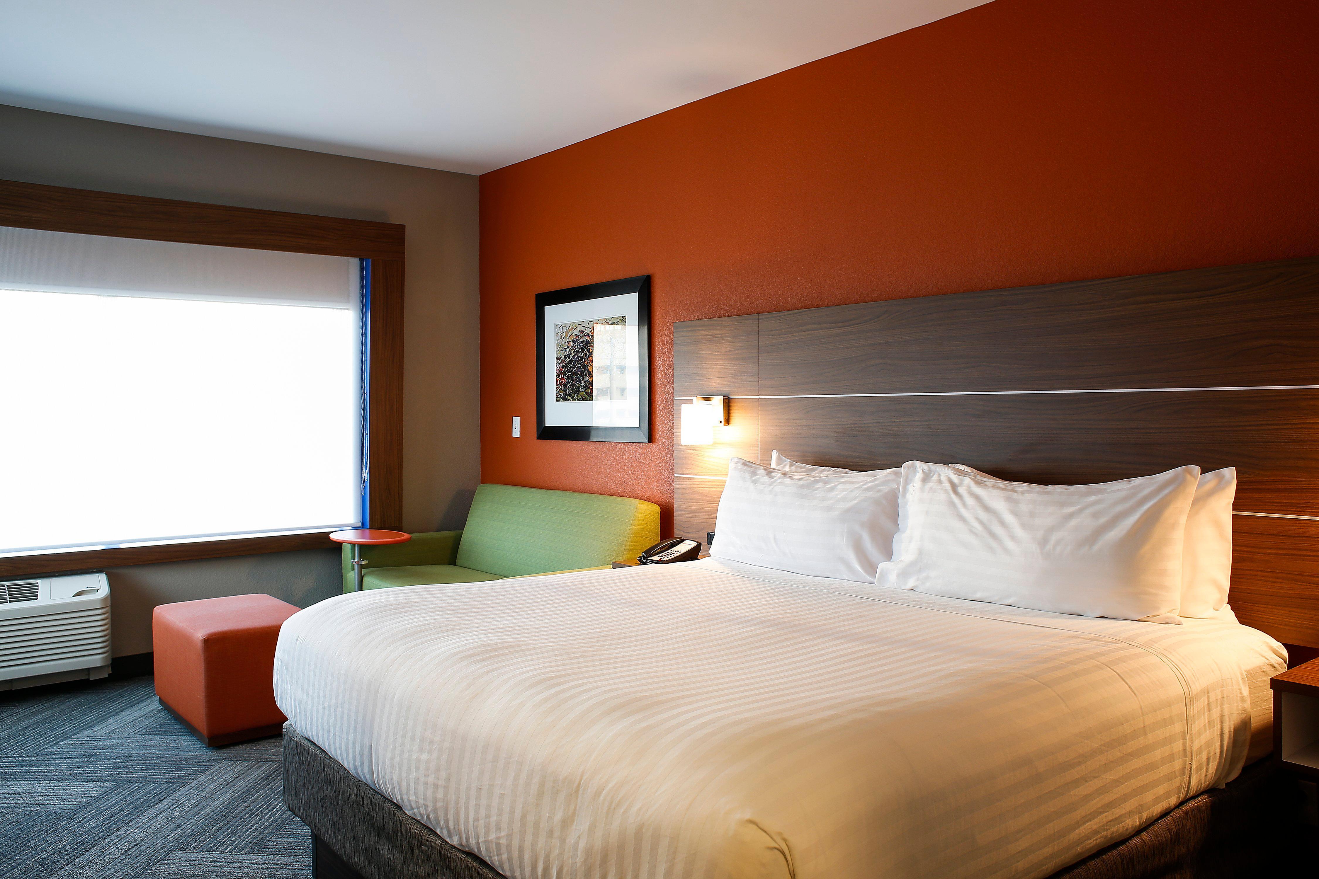 Hotel Express & Downtown By Ihg 3*