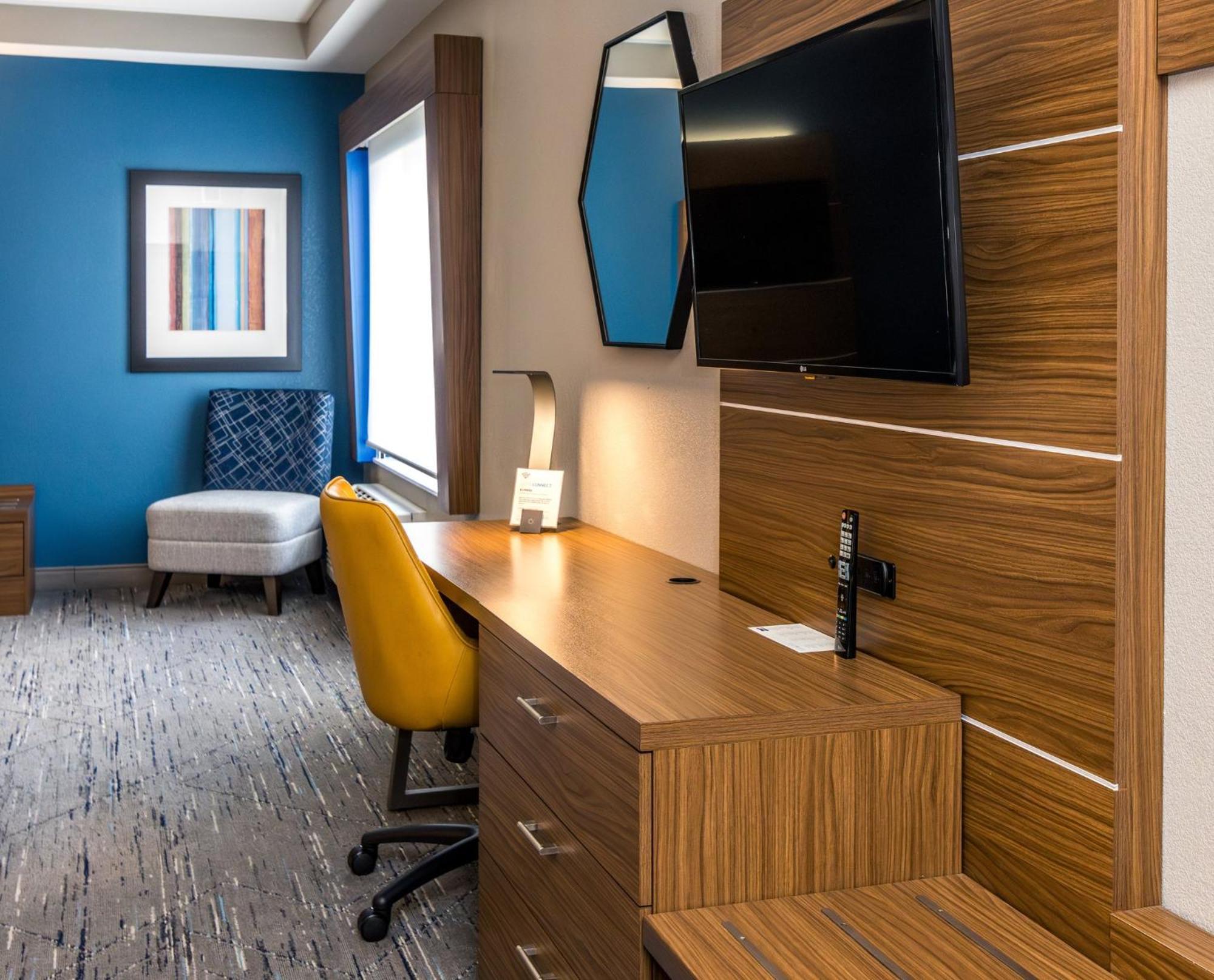 Express & Downtown By Ihg Hotel Louisville