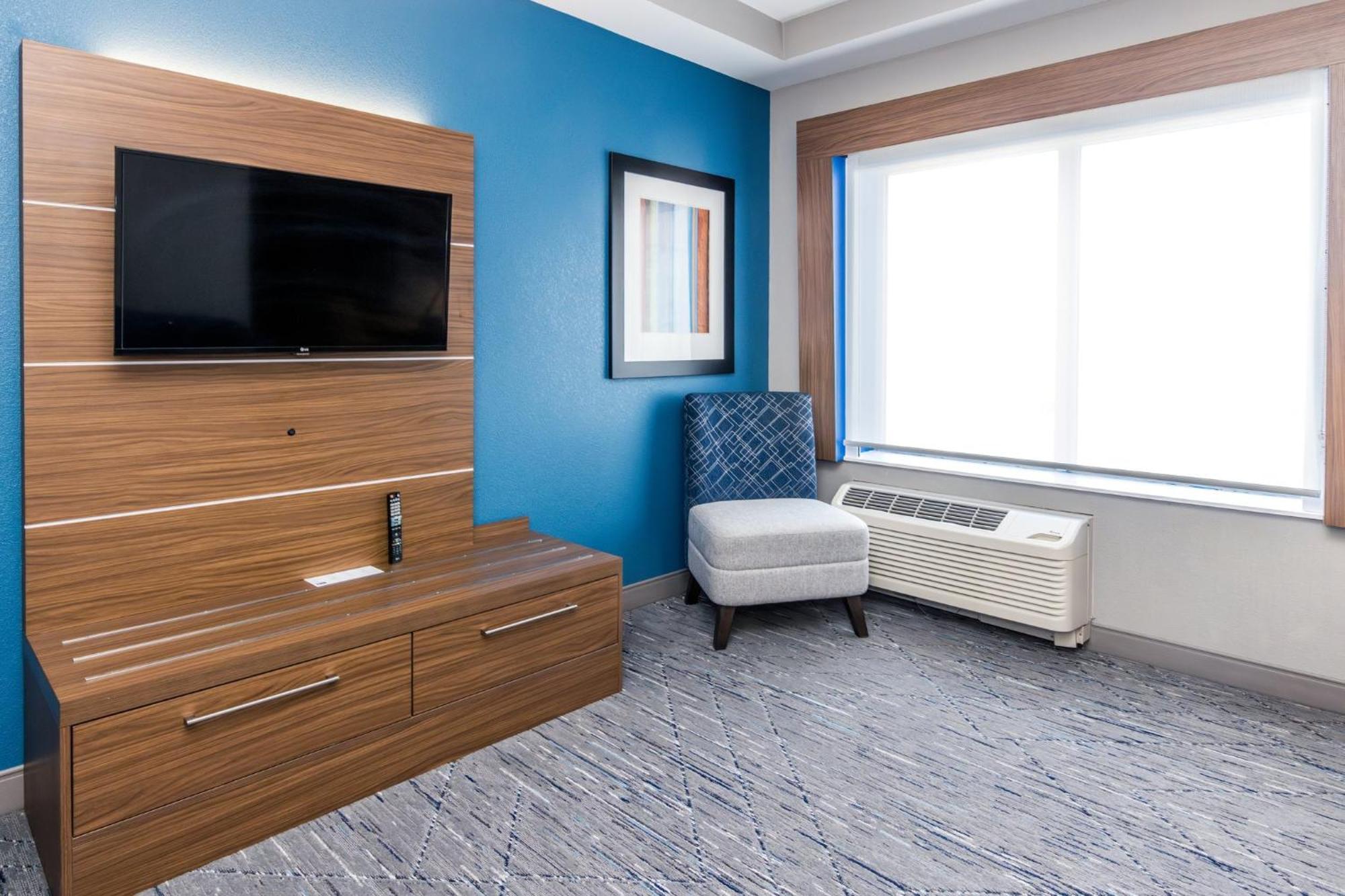 Hotel Express & Downtown By Ihg